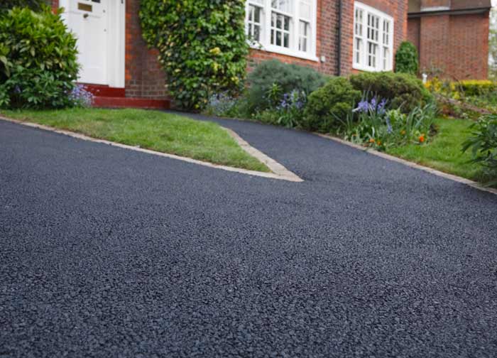 PROROMO TERRASSEMENT sur Romantin-Lanthenay ... dans le Loir-et Cher (41) : Expert en terrassement et aménagements extérieurs. Travaux de terrassement, d’aménagement de terrain, de raccordement au tout à l’égout,  d’allée en béton désactivé, gravillonnée ou en bitume et pose de clôture rigide ou grillagé …