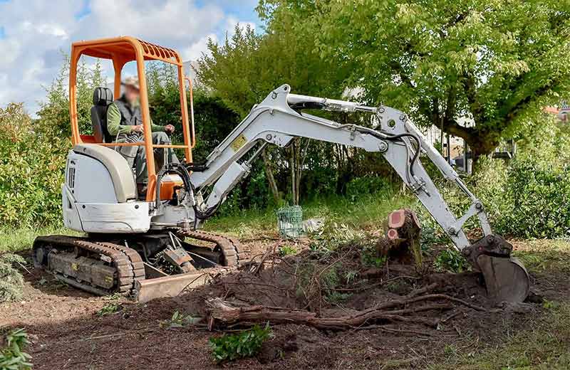 Terrassement - PROROMO TERRASSEMENT : travaux de terrassement , aménagement de terrain, aménagement paysager. Travaux d’assainissement : raccordement au tout-à-l’égout ur Romantin-Lanthenay dans le Loir-et Cher (41)